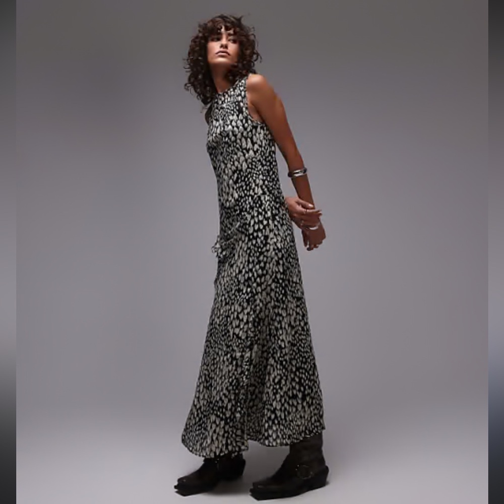 Topshop Monochrome Abstract Print Dress
